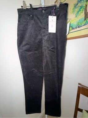 Gloria Vanderbilt Amanda Original Slimming Black Corduroy Jeans. Size 4. DAMAGED